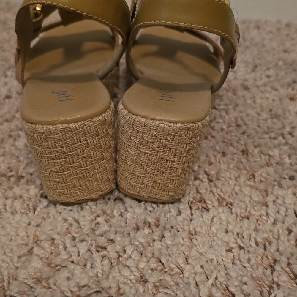 J.Jill Women's Tan Wedge Sandals EUC Size 7 (0718)